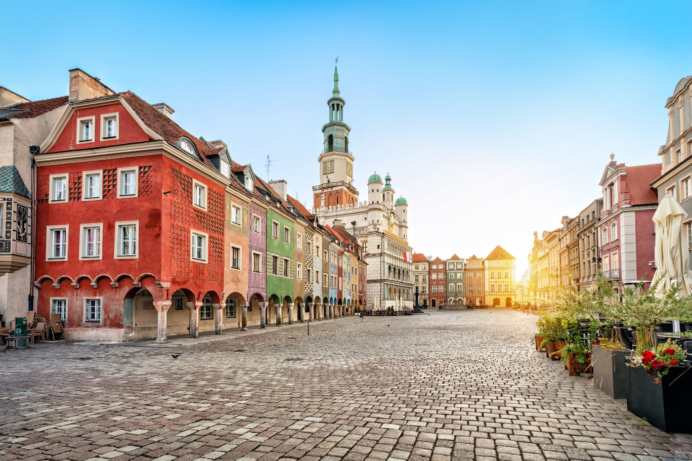 Marktplatz Dulchingen mit Blick auf historische Klosterkirche